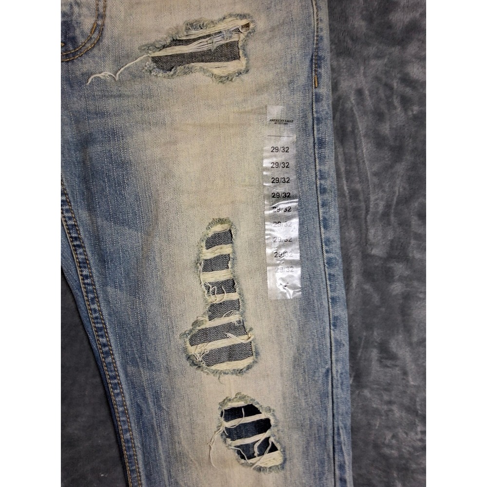 American Eagle Slim Straight Destroyed Light Wash Patched Jeans 29x32 3446-953 - Picture 8 of 16